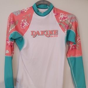 WITH TAGS!  NWT Dakine Flow Print Rash Guard